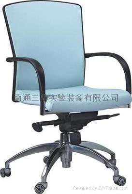 南通三鼎 專(zhuān)業(yè)生產(chǎn)辦公設(shè)備與教學(xué)用具的江蘇制造商