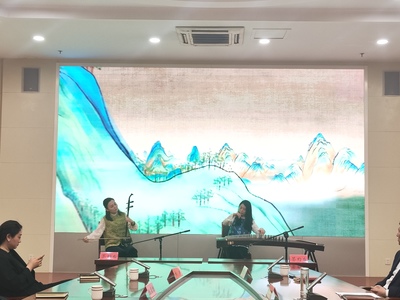 泰山區(qū)文旅局與泰山學(xué)院攜手共進(jìn)，開(kāi)啟實(shí)踐教學(xué)與文化藝術(shù)交流新篇章